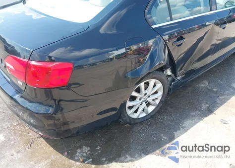 2014 Volkswagen Jetta 1.8T Se z USA, uszkodzony, nr VIN 3VWD17AJ6EM386018